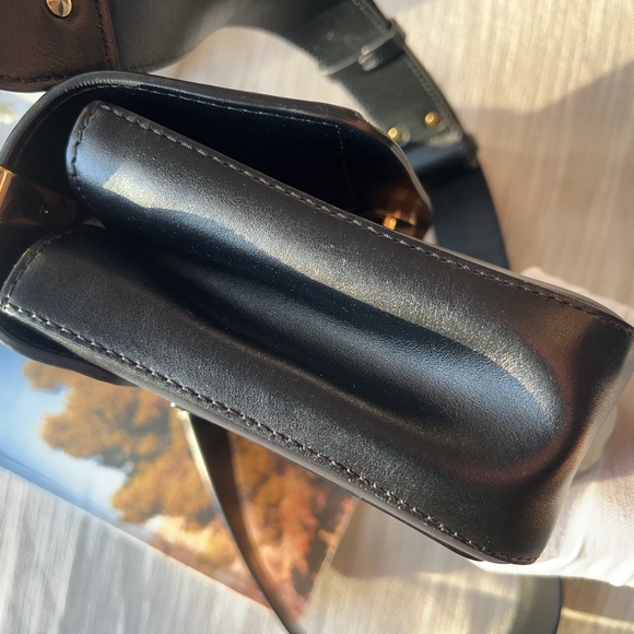 Chloe Leather C Crossbody Bag Black - Picture 8 of 13